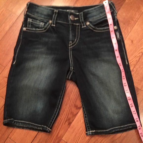 Silver Jeans Suki Bermuda Jean Shorts Size 26 - Picture 3 of 8